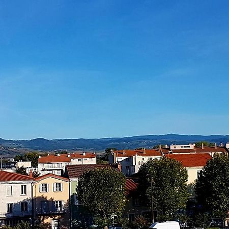 Appartement F2 Centre-Ville Issoire Avec Jolie Vue 外观 照片