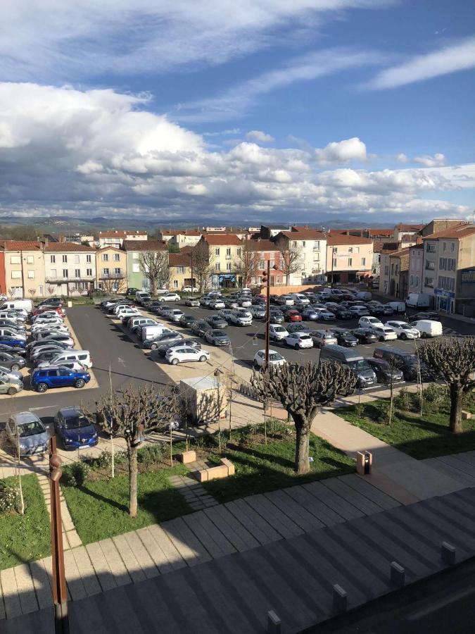 Appartement F2 Centre-Ville Issoire Avec Jolie Vue 外观 照片